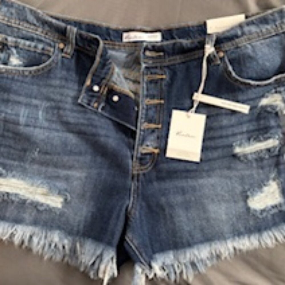 KanCan High Rise Mom Shorts 32W x 3 1/2L